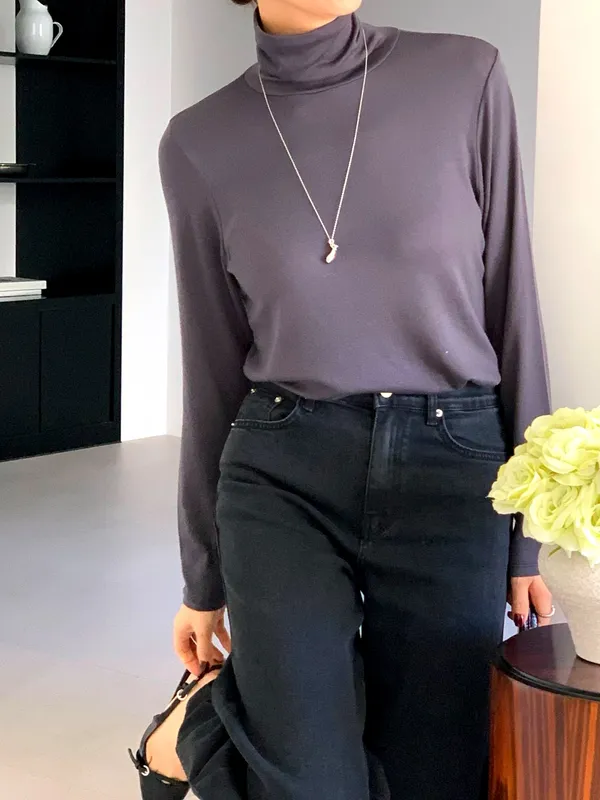 T-Shirt Lengan Panjang Leher Tinggi yang Elegan dan Minimalis, Selesa dan Serbaguna