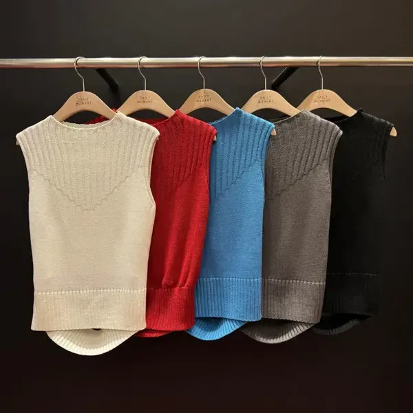Stylish Sleeveless Knit Top, Comfortable and Breathable for Spring and Summer