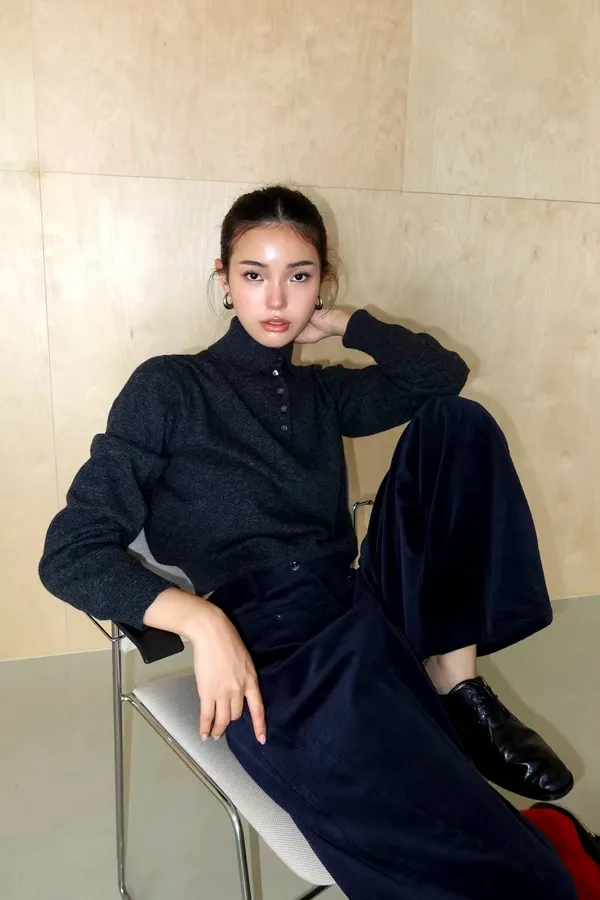 Elegant Knitted Sweater: The Perfect Blend of Comfort and Style