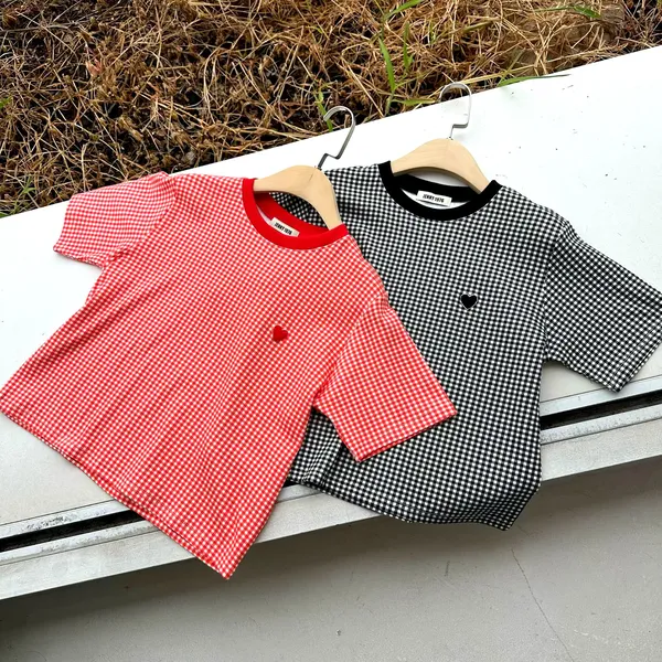 Stylish Plaid Women's Top - Comfortable, Breathable, and Versatile