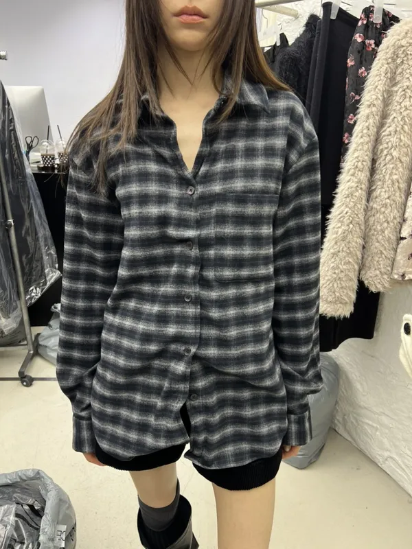 Stylish Plaid Shirt for a Comfortable Casual Look