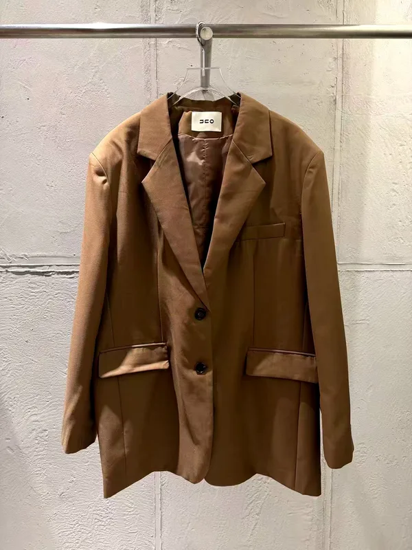 Stylish Casual Women's Jacket, Elegant Brown Design