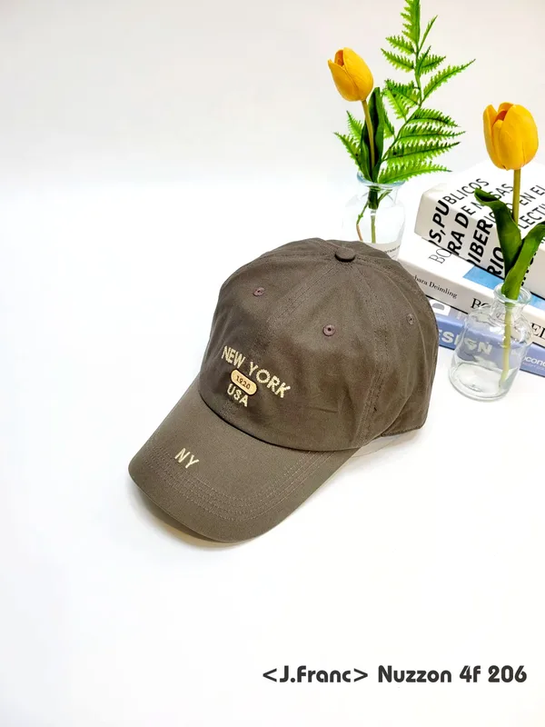 Trendy Casual Women's Hat - Perfect for Every Outfit