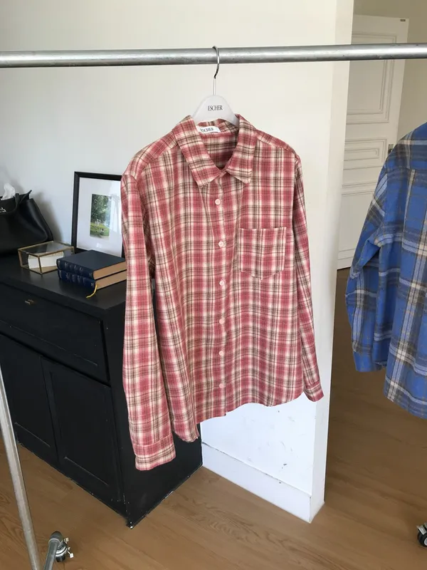 Vintage Plaid Long Sleeve Shirt - A Fashionable Essential