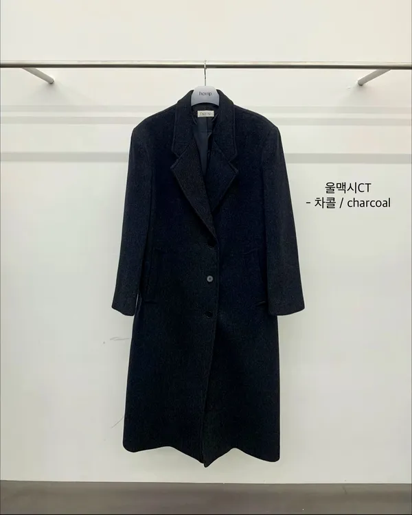 Elegant Women's Coat in Classic Black - Elevate Your Style!