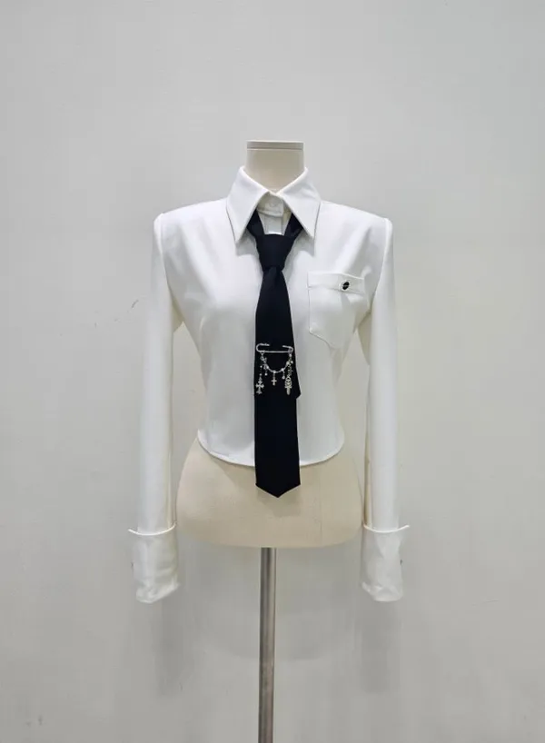 Fashionable Silver Cross Brooch, Unique Design for Personal Style