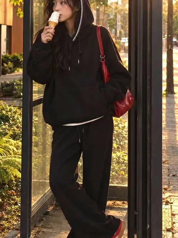 Stylish Casual Black Hoodie, Comfortable and Versatile