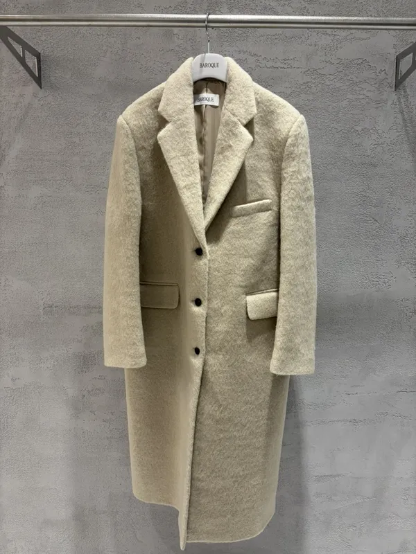 Elegant Wool Coat for a Stylish and Warm Look