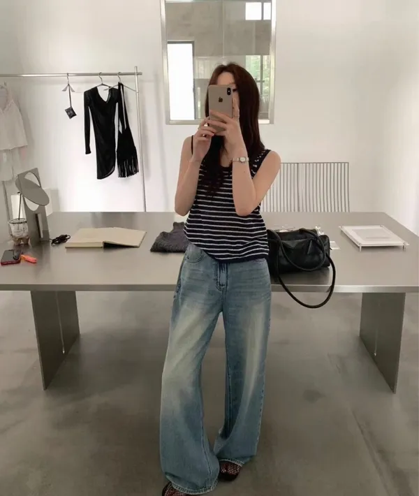 Loose Striped Tank Top - Fashionable and Casual Style