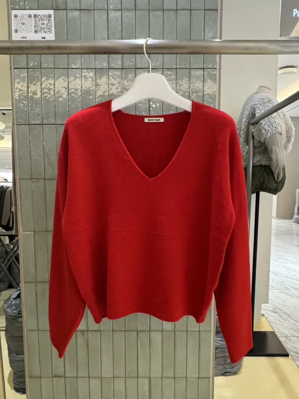 Stylish Red V-Neck Sweater, Soft and Comfortable, Perfect for Pairing with Jeans