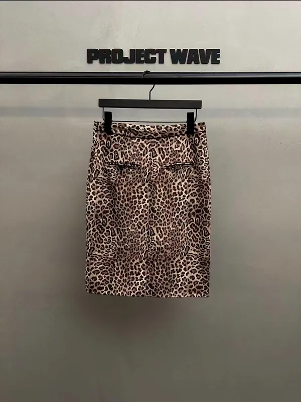 Skirt Mini Corak Harimau Moden - Tampilkan Daya Tarik Unik Anda