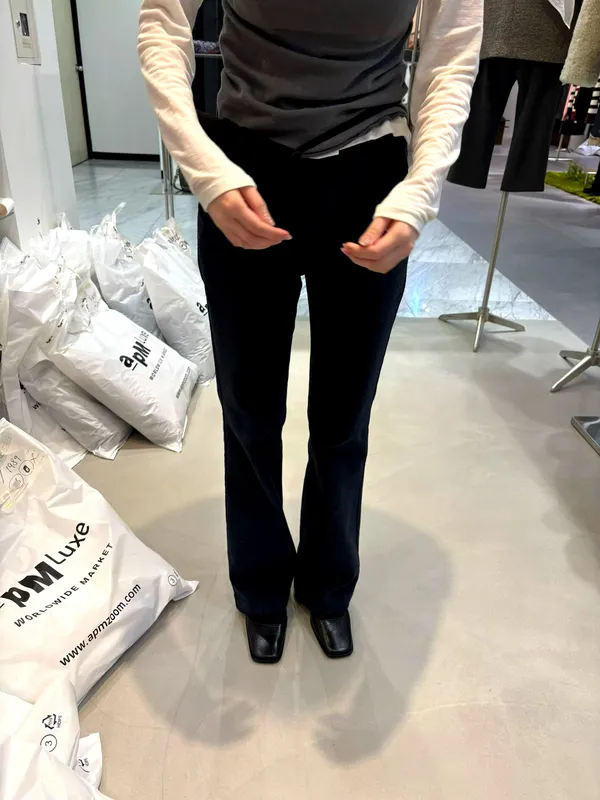 Fashionable Versatile Women's Pants with Elegant Slim Fit Design