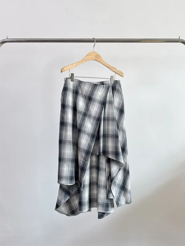 Chic Plaid Midi Skirt, Elegant Style for Everyday Wear
