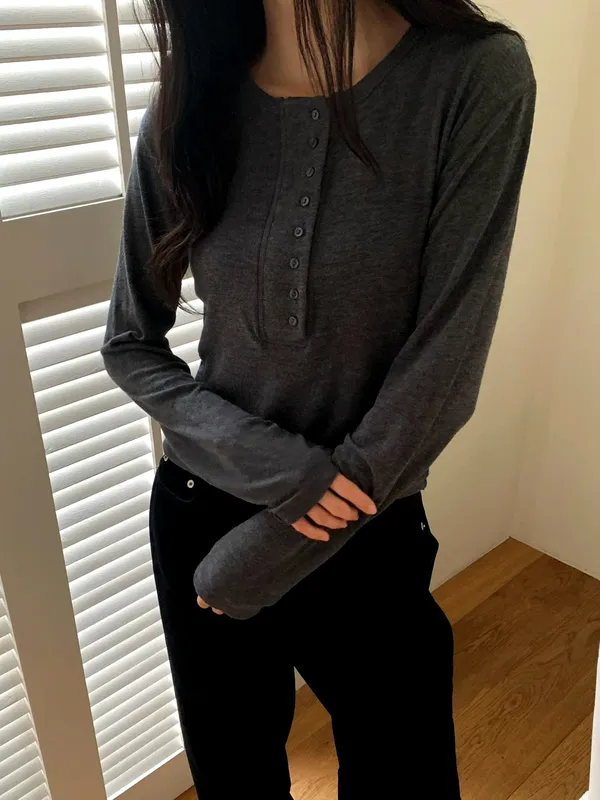 Minimalist Comfortable Long Sleeve T-Shirt - Elegant Casual Style