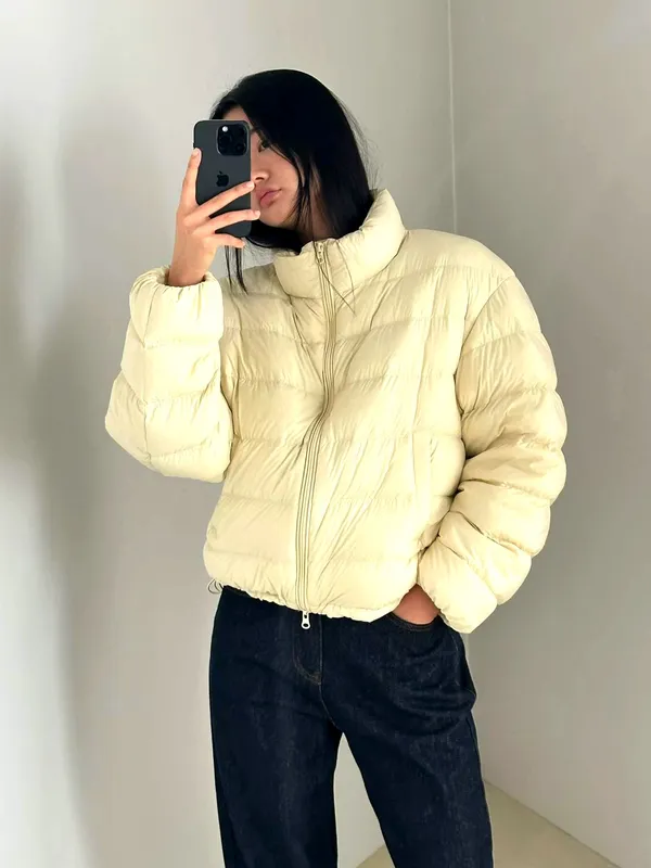 Stylish and Minimalist Women's Down Jacket - Warm, Comfortable, and Lightweight Design