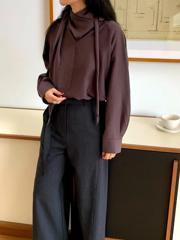 Minimalist Women's Top, Comfortable and Breathable for Everyday Wear
