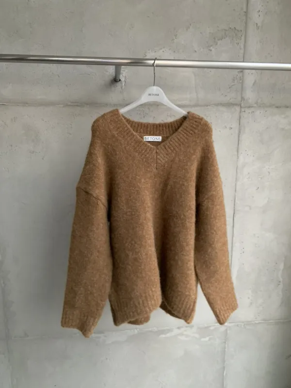 Warm and Cozy Autumn-Winter Sweater with V-Neck Design, Fashionable and Versatile