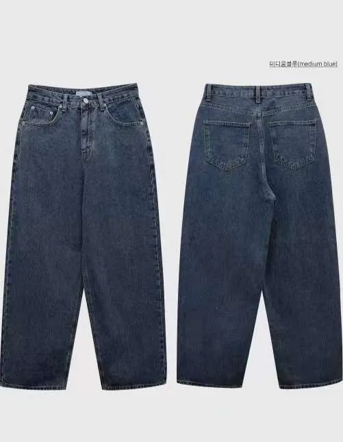 Loose Fit Light Blue Jeans - Comfortable and Stylish