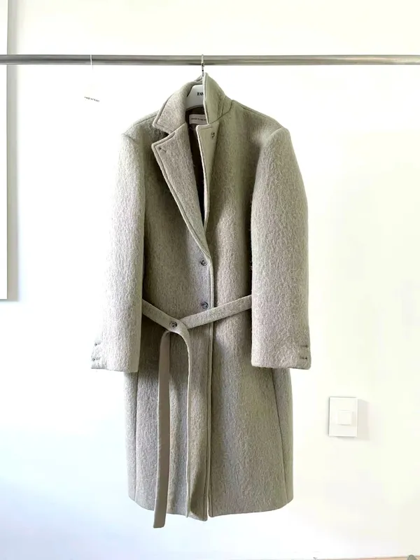 Elegant Women's Coat - Warm, Comfortable, and Fashionable