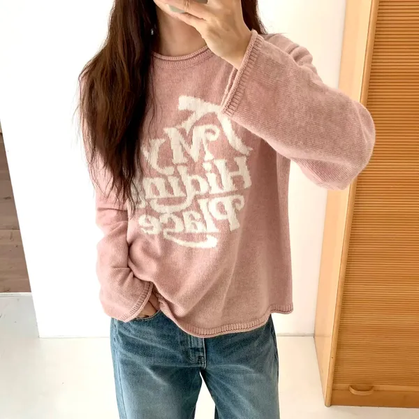 Fashionable and Comfortable Knit Sweater, Soft and Skin-Friendly, Perfect for Pairing with Jeans