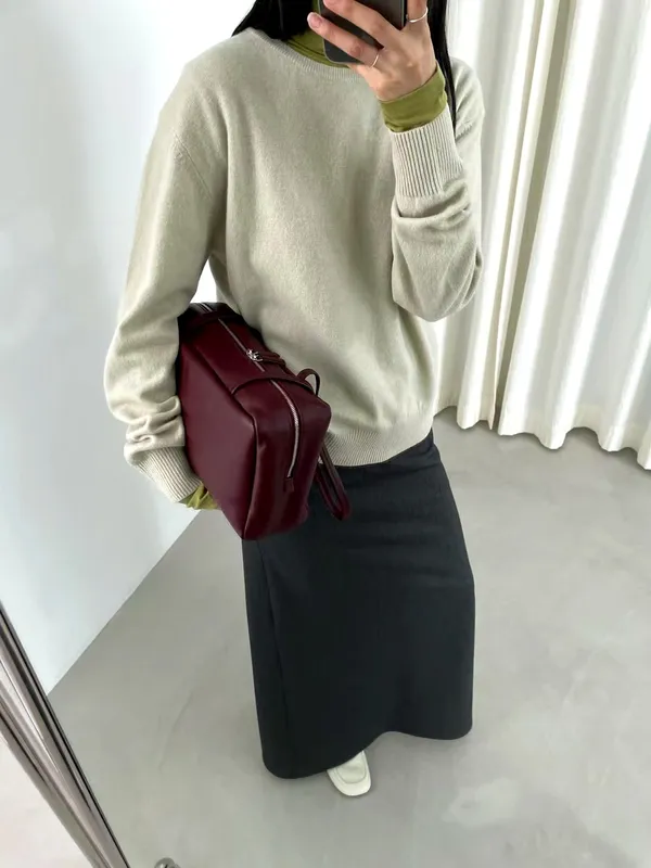 Stylish and Minimalist Women's Bag, Elegantly Versatile