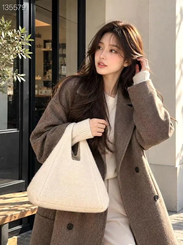 Stylish and Minimalist Women's Bag, Elegant and Versatile