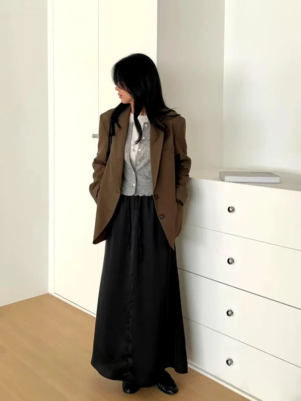 時尚女裝西服外套，優雅氣質，完美搭配