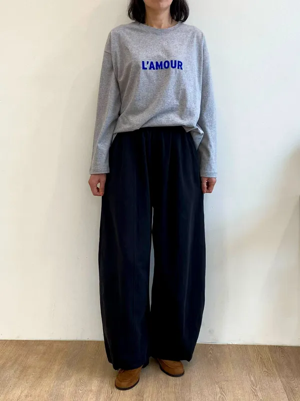 Stylish Gray Long Sleeve T-Shirt with Letter Print