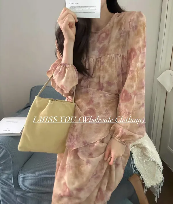 Elegant Floral Dress to Showcase Feminine Charm