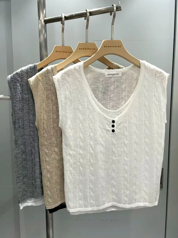 Fashionable Knitted Women's Top - Comfortable and Breathable, Perfect for Pairing