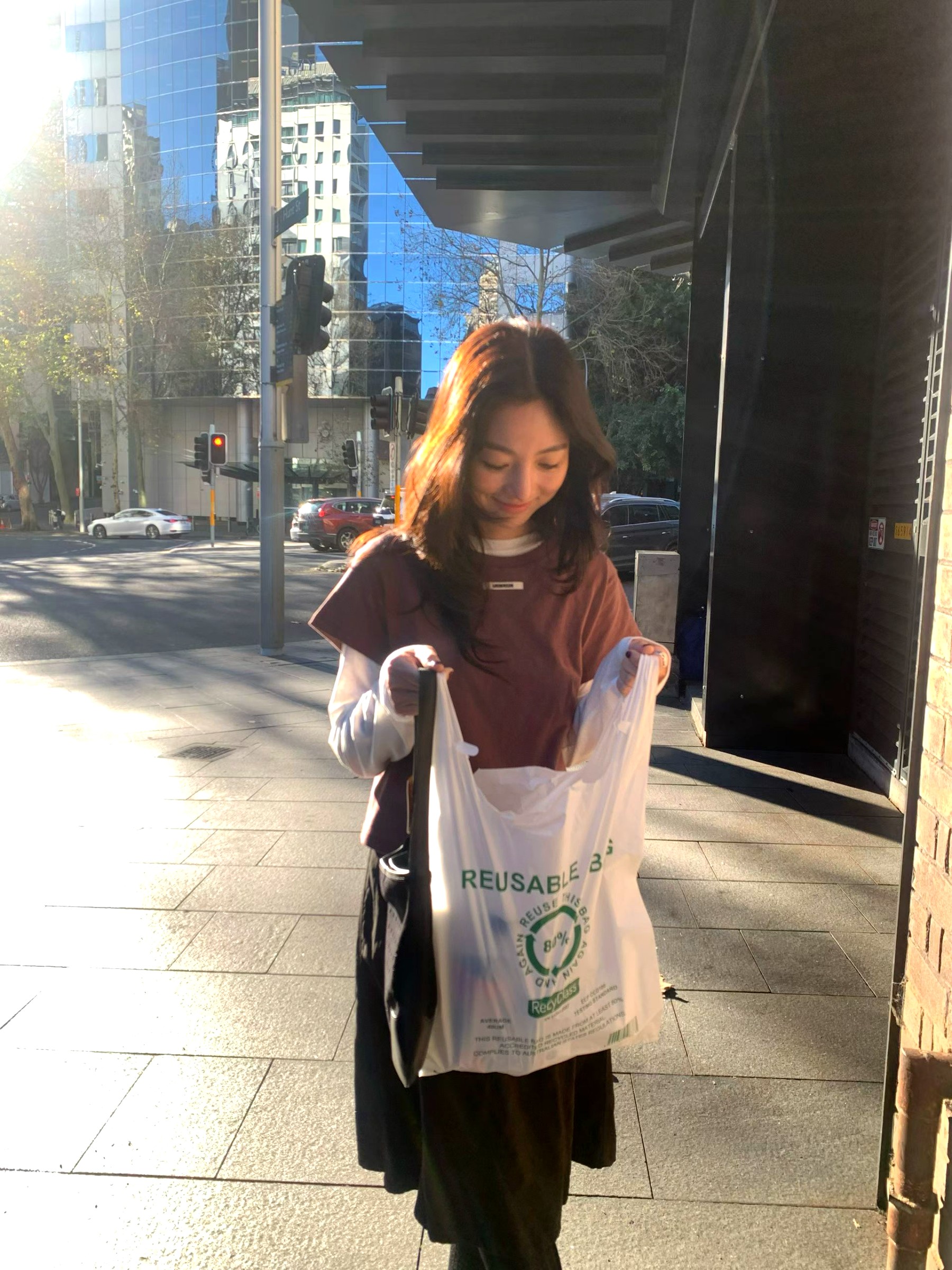 미니멀하고 편안한 여성용 탑, 다양한 장소에 적합