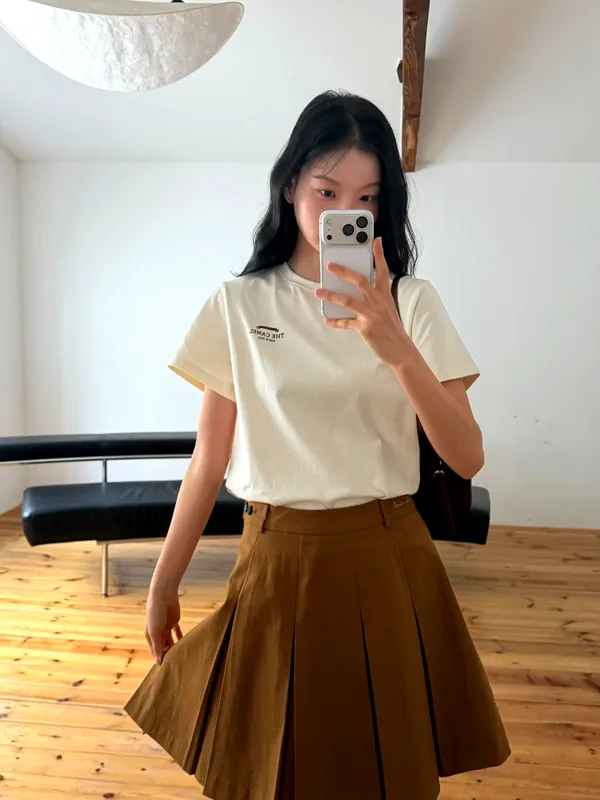 Minimalist Women's Top, Comfortable and Versatile
