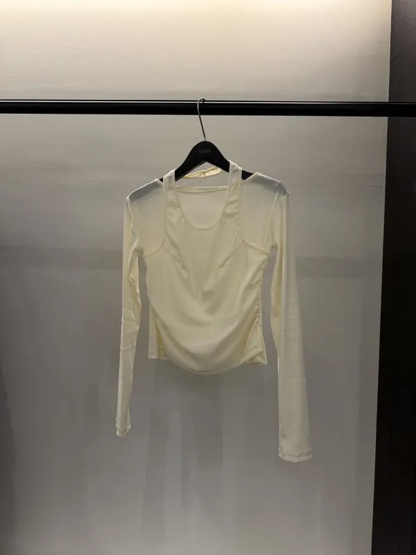 Elegant and Simple Long Sleeve Women's Top, Soft and Comfortable