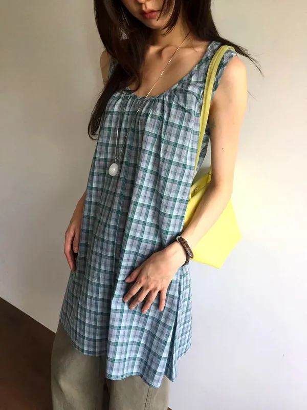 Fresh Checkered Women's Top - Comfortable and Breathable, A Summer Essential