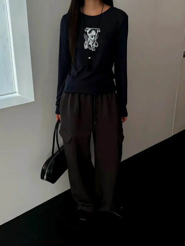 Stylish Long Sleeve T-Shirt with Unique Prints - A Must-Have for Casual Fashion