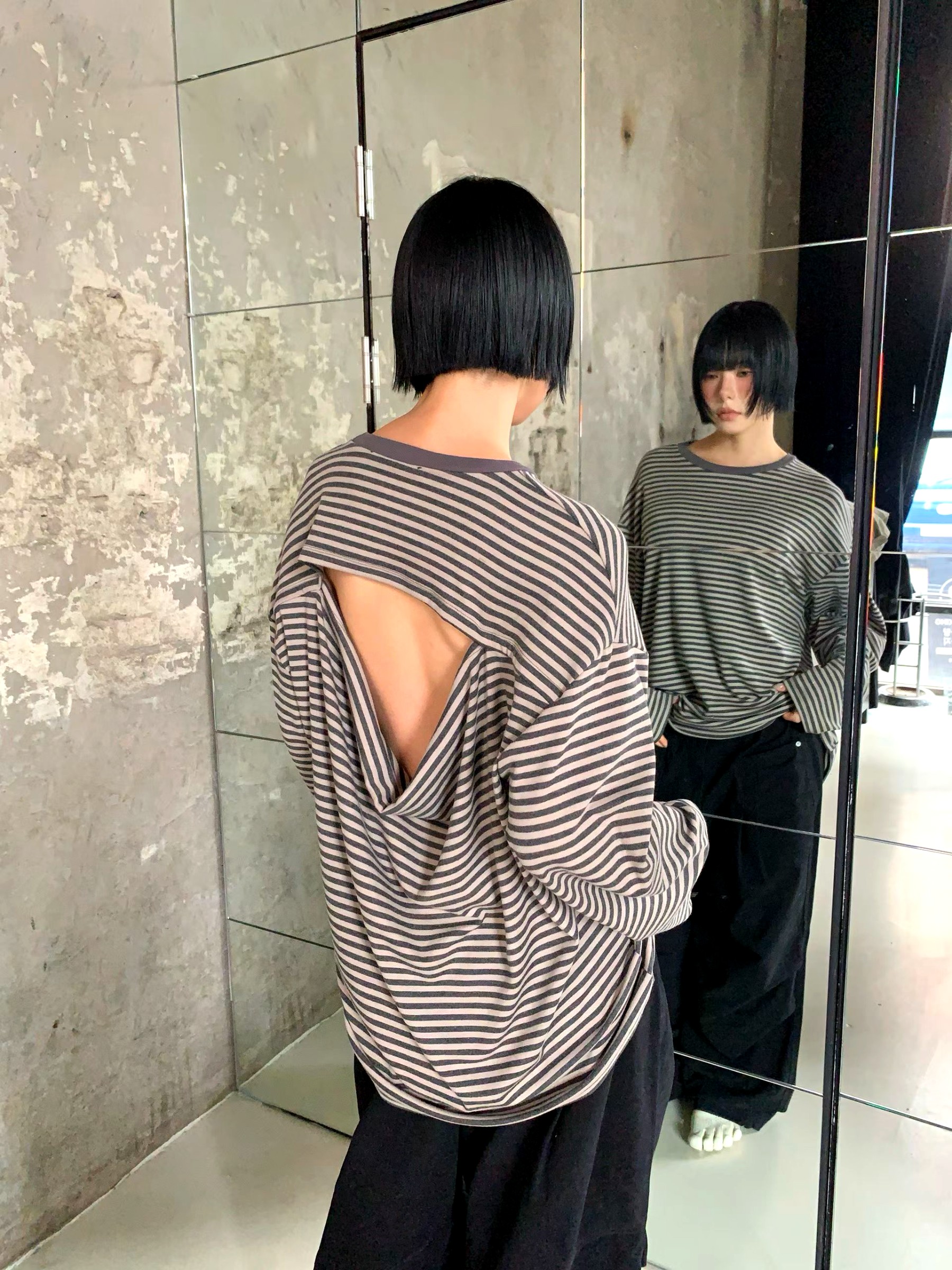 패셔너블한 스트라이프 여성 탑, 뒷면 슬릿 디자인