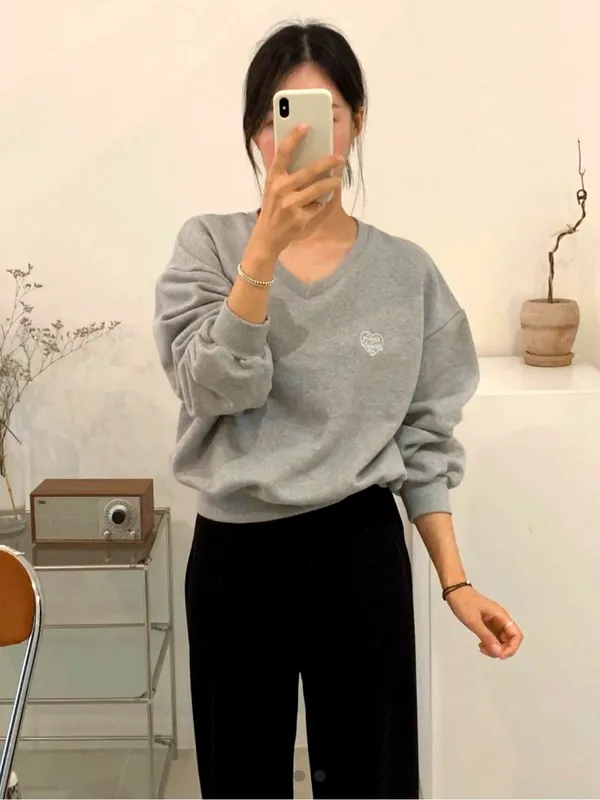 Fashionable Casual V-Neck Sweatshirt, Comfortable and Versatile