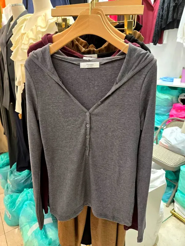 Minimalist Women's Top, Comfortable and Breathable