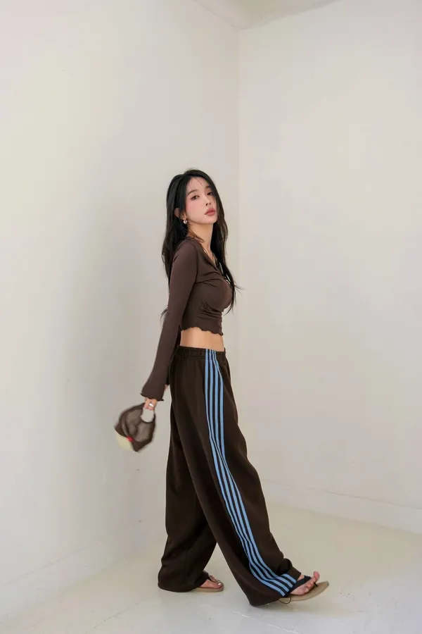 Fashionable Casual Pants - Comfortable Loose Fit for Perfect Pairing