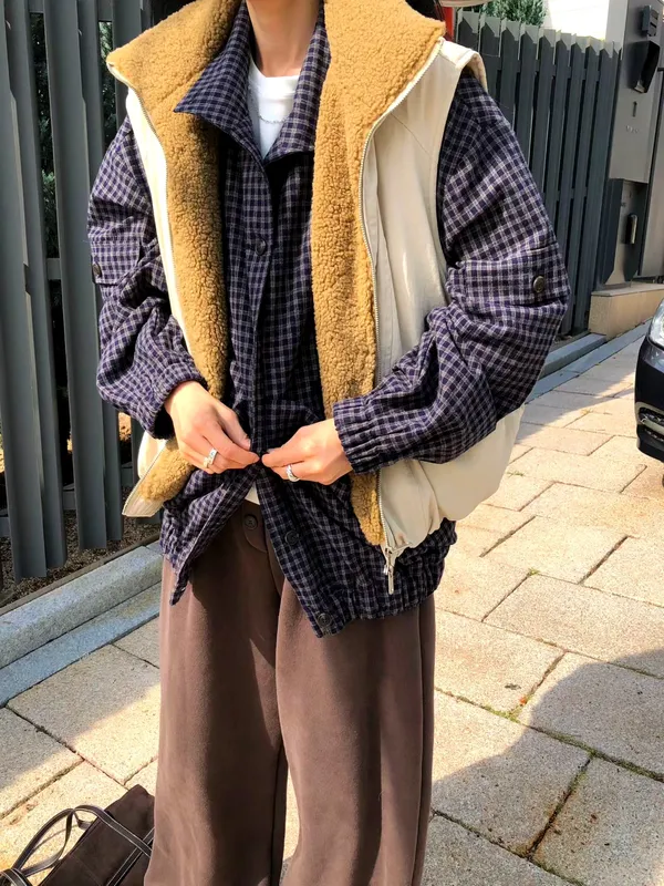 Stylish Plaid Shirt, Elegant and Versatile for Autumn and Winter