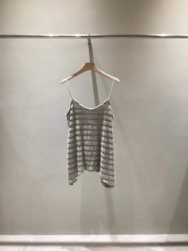輕盈條紋吊帶衫
