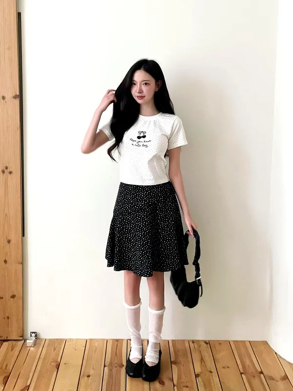 甜美波點短裙，展現優雅氣質