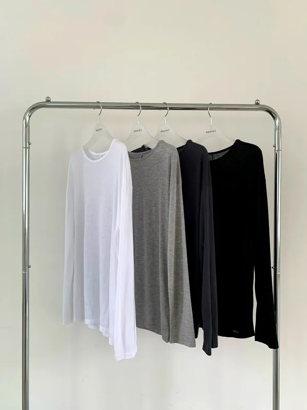 Stylish Minimalist Women's Top - Comfortable and Breathable