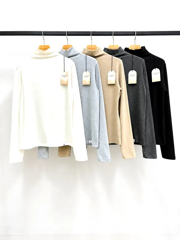 Minimalist Versatile Long Sleeve T-Shirt, Soft and Comfortable for Perfect Everyday Wear