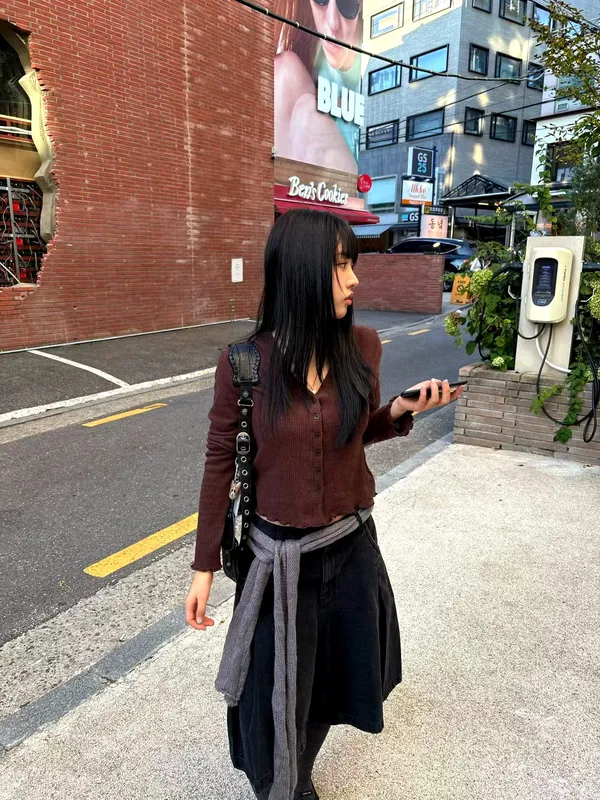 Chic Women's Cardigan, Comfortable and Versatile, Perfect for Fall and Winter