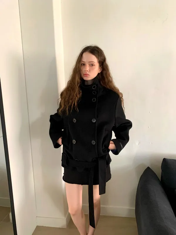 Stylish Black Women's Coat - Elegance Redefined