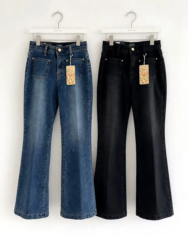 Stylish Versatile Women's Denim Jeans - Classic Straight Leg Design