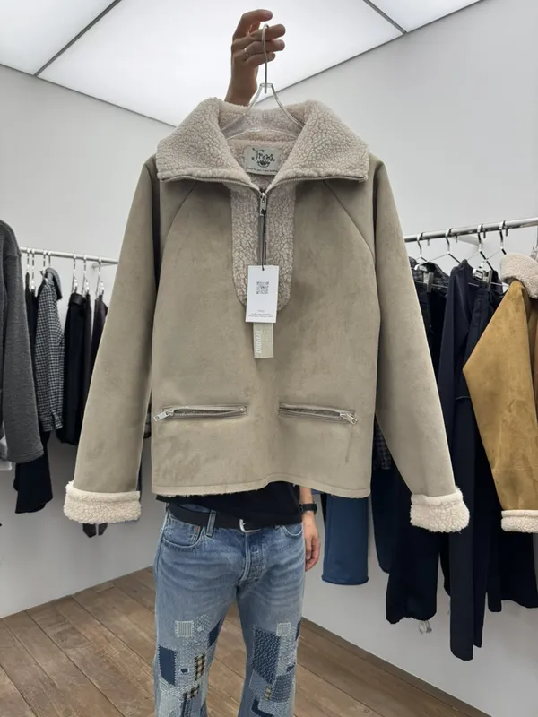 Fashionable Lamb Wool Coat, Warm and Comfortable, Essential Item