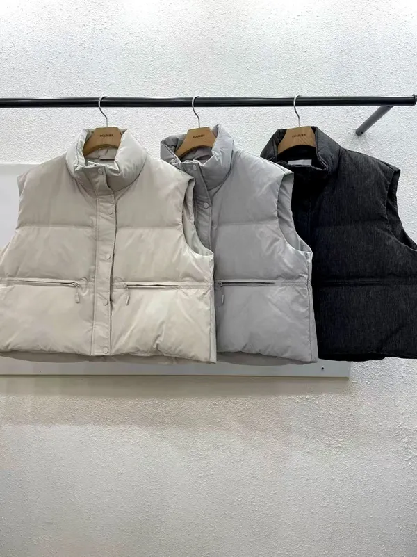 Stylish Women's Vest Jacket - Lightweight and Warm, Available in Three Colors