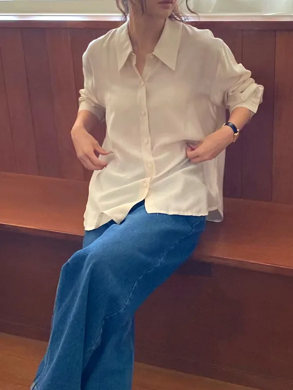 Minimalist Style Women's Shirt, Lightweight and Breathable, Perfect for Spring and Summer
